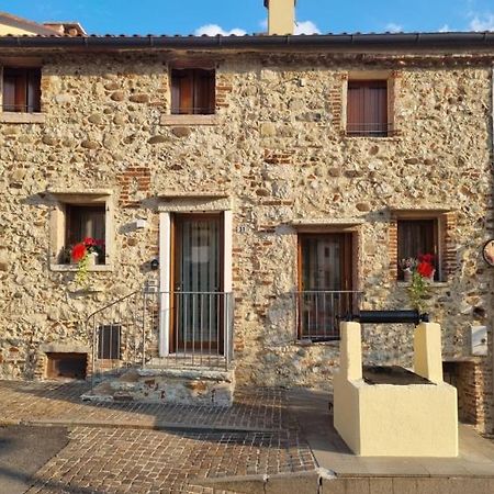 Appartement Eloisa E Abelardo à Pove del Grappa Extérieur photo
