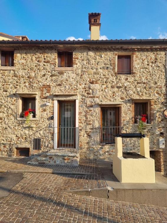 Appartement Eloisa E Abelardo à Pove del Grappa Extérieur photo